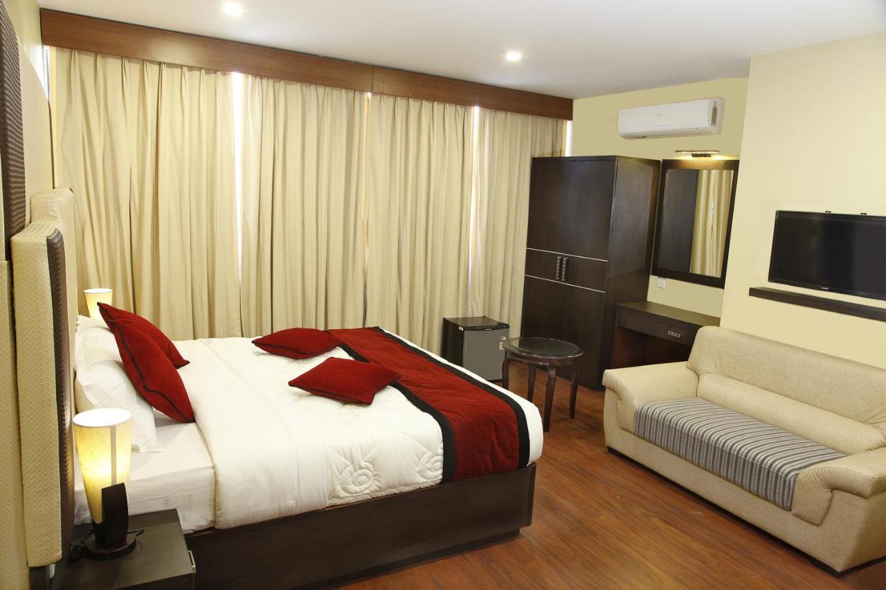 Hotel Meridian Suite Kathmandu Room photo