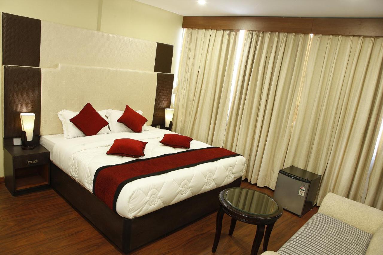 Hotel Meridian Suite Kathmandu Room photo